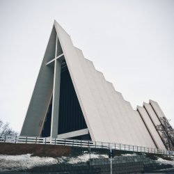 Arktička katedrala, Tromsø. Photo by: Nordic Point